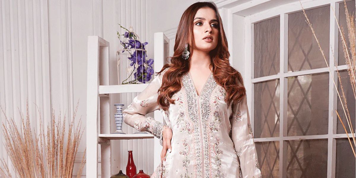 luxury formal pakistani dresses Champagne Beige Organza Heavy Embroidered Straight Cut Luxury Formal Wear main image 0