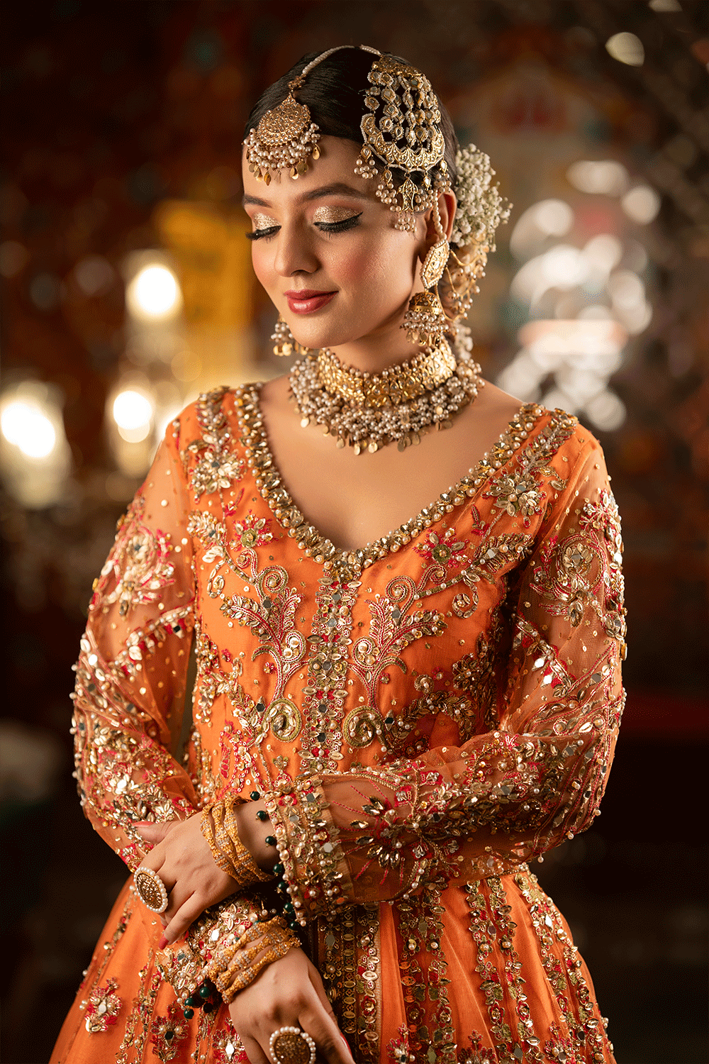 ZAAFRANI S-9 Affordable Orange Mehndi Bridal - Sillhouete