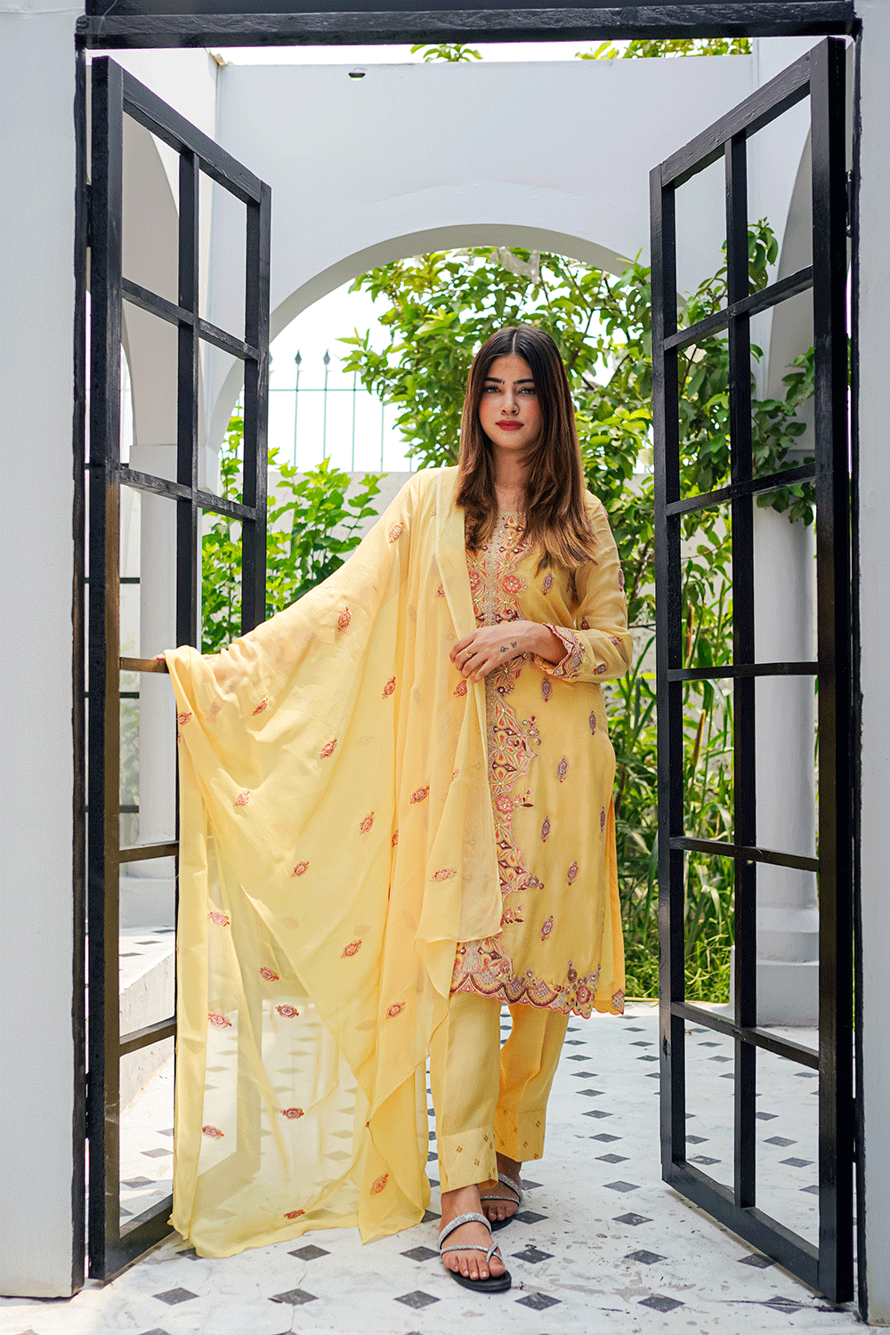 Pakistani best readymade suits for women online in USA