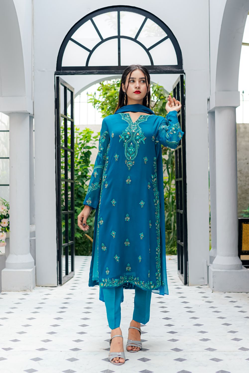 Pakistani designer dresses online 